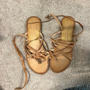 Chinese Laundry strappy tan sandals size 8
